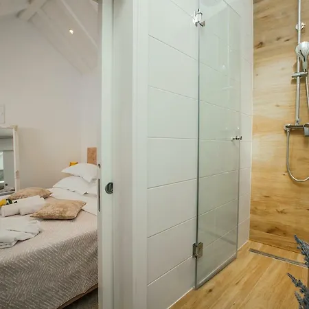 Heritage Dea Hvar ホテル 4*