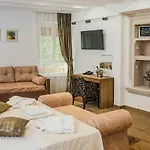 Heritage Dea Hvar Готель 4*