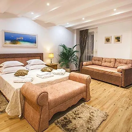 Heritage Dea Hvar Hotel 4*