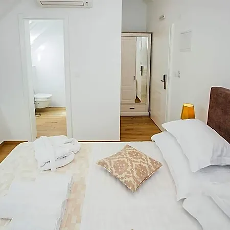 Heritage Dea Hvar 4*