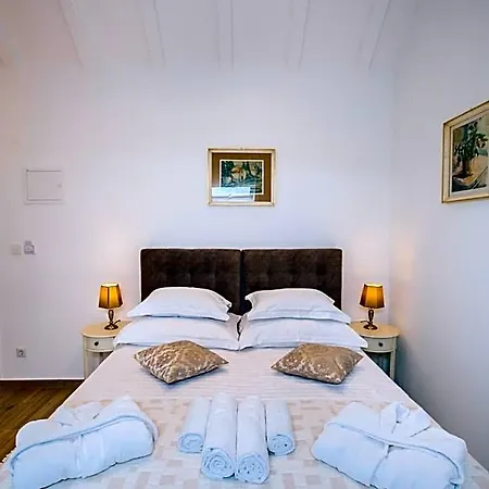 Heritage Dea Hvar Hotel 4*