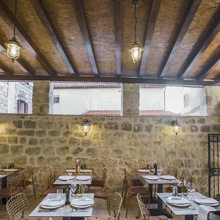 Heritage Dea Hvar Hotel 4*