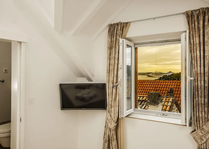 Heritage Dea Hvar Hotel 4*