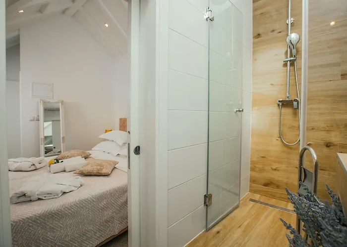 Heritage Dea Hvar Hotel 4*