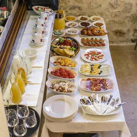 Heritage Dea Hvar Hotel 4*