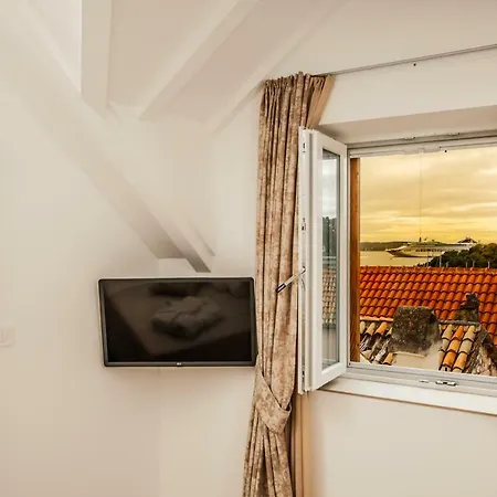 Heritage Dea Hvar Hotel 4*