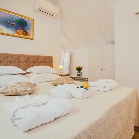 Heritage Dea Hvar Hotel