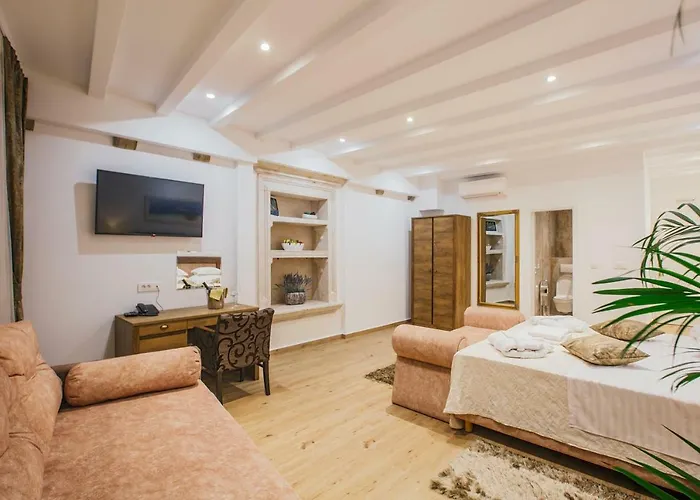 Hotel Heritage Dea Hvar 4*